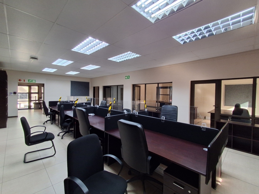 To Let Commercial Property for Rent in Nahoon Eastern Cape